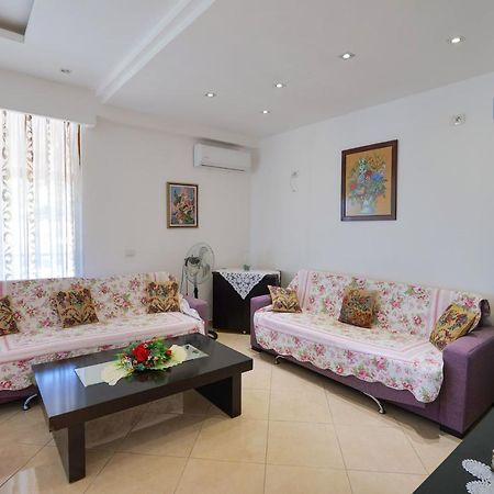 Arijons Apartments Sarandë 外观 照片