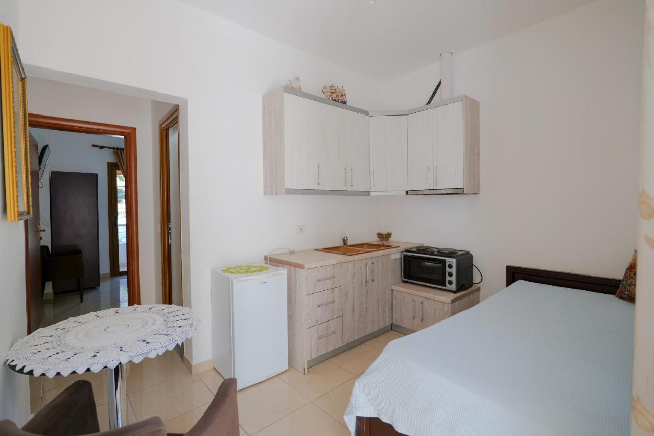 Arijons Apartments Sarandë 外观 照片